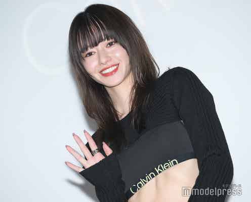 山本舞香、漆黒アンダーウェアスタイルで“彫刻のような腹筋美” 引き締まったウエスト披露<Calvin Klein グローバルイベント in TOKYO>
