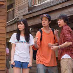 映画『台湾より愛をこめて』で共演する（左から）岡本夏美、大野拓朗、大野拓朗（C）ITOH COMPANY