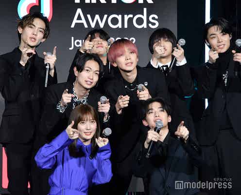 本田翼&8LOOM「Melody」生ダンス披露で沸かす <TikTok Awards Japan 2022>