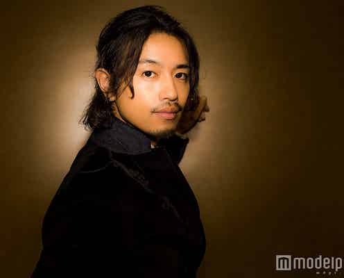 “雨宮三兄弟”斎藤工「僕が長男なのは年齢だけ」 TAKAHIRO&登坂広臣に「会いたくなかった」?モデルプレスインタビュー