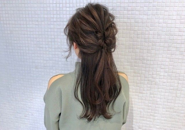 不器用さんでもできる 新年会の初見せヘアアレンジは色っぽセミアップ モデルプレス