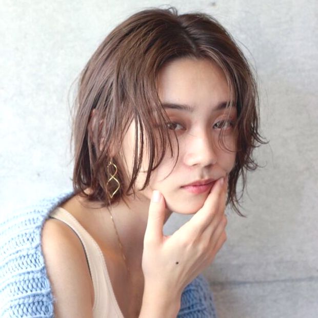 大人女性に似合うウルフボブカタログ 22 前髪あり なしの人気ヘアをご紹介 モデルプレス