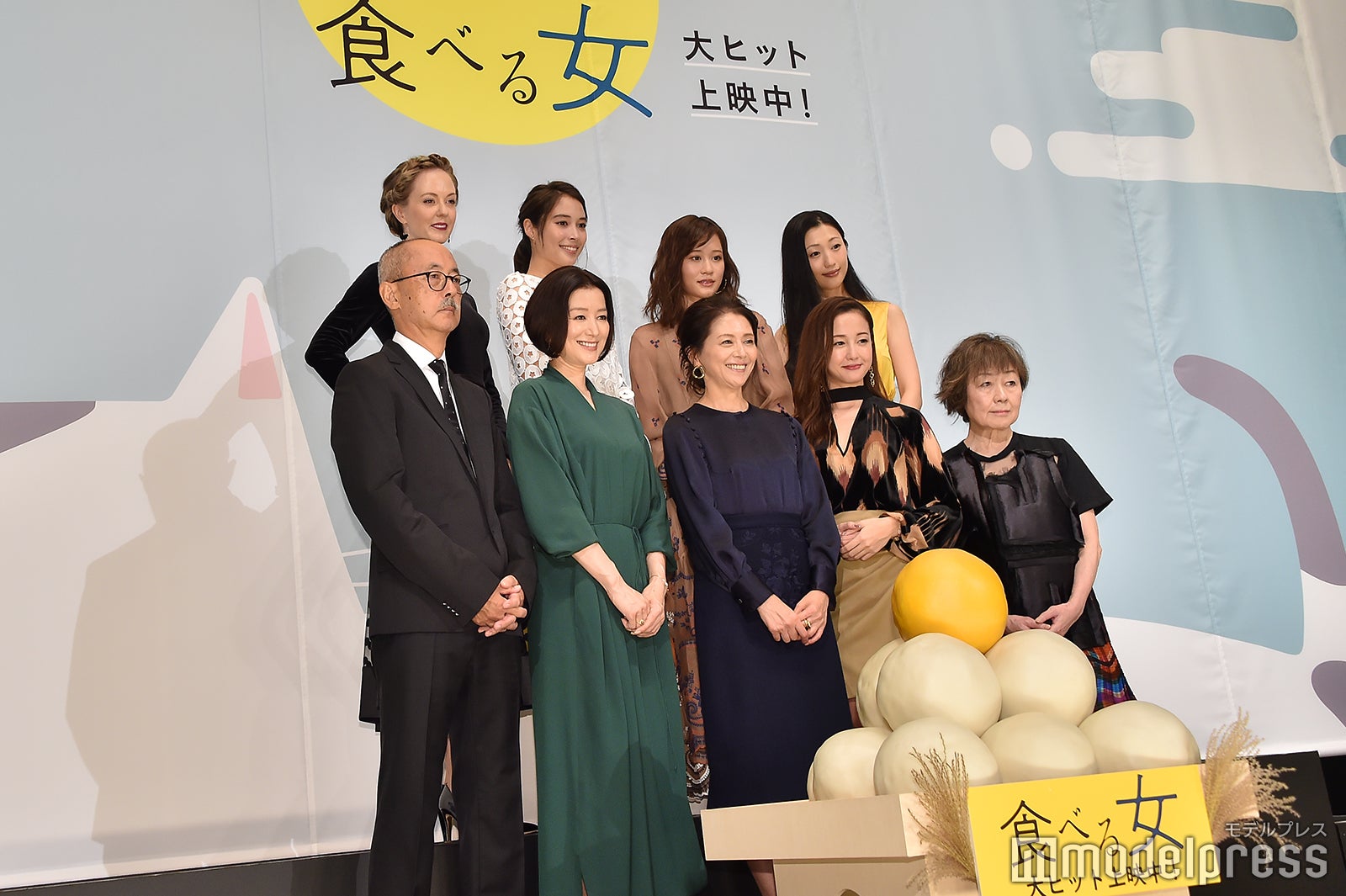 （前列左から）生野慈朗監督、鈴木京香、小泉今日子、沢尻エリカ、筒井ともみ（後列左から）シャーロット・ケイト・フォックス、広瀬アリス、前田敦子、壇蜜（C）モデルプレス