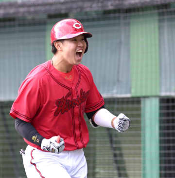 広島が逆転勝ち 九回に佐藤、ドラ1・平川が2者連発 二俣が勝ち越し2ラン 先発の森が4回無安打無失点