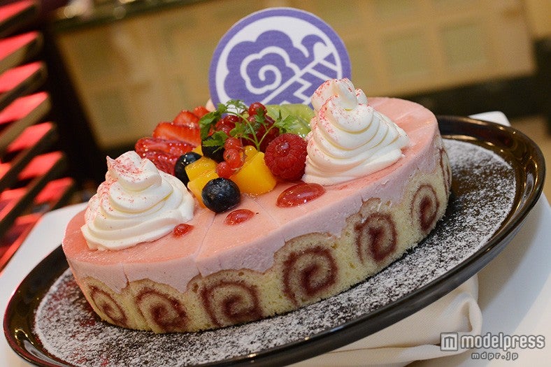 ドナルド率いる“雅絢爛・燦！”チームをモチーフにした「レッドカラントムース」