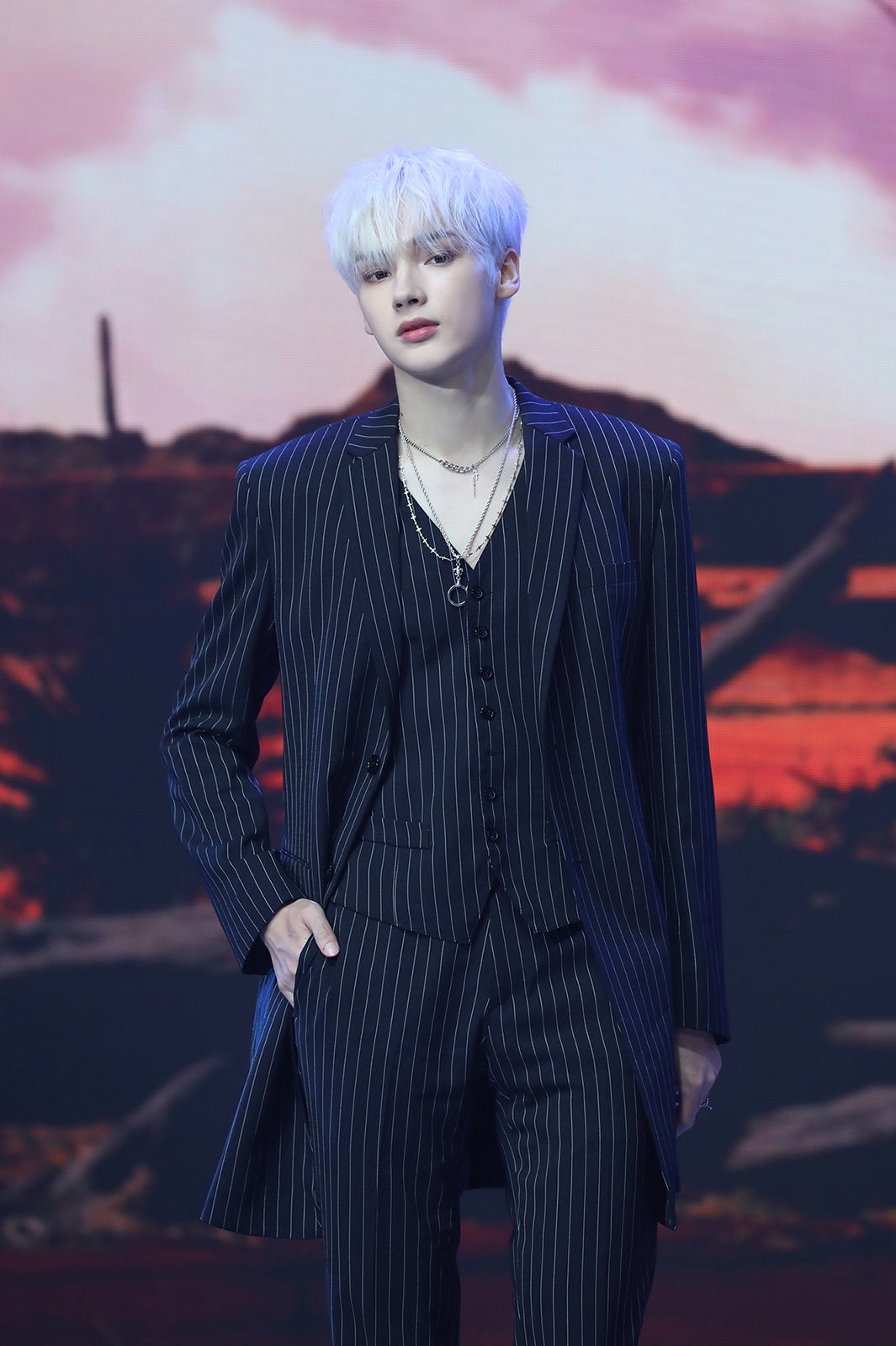 HUENINGKAI（P）＆（C） BIGHIT MUSIC