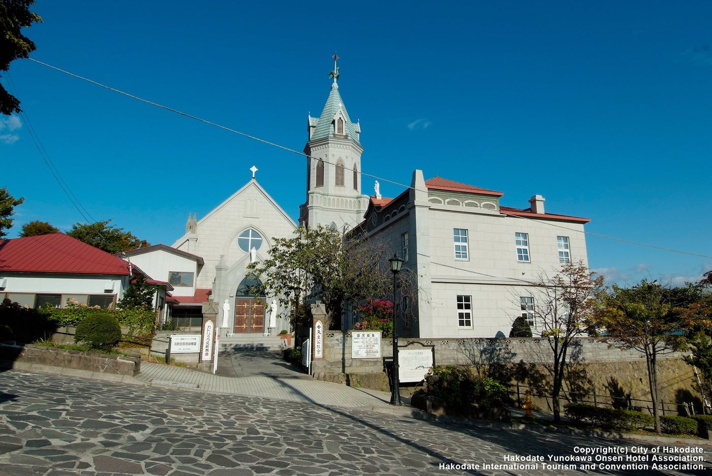 カトリック元町教会は12世紀のゴシック建築様式が見もの（提供画像：函館市観光部）