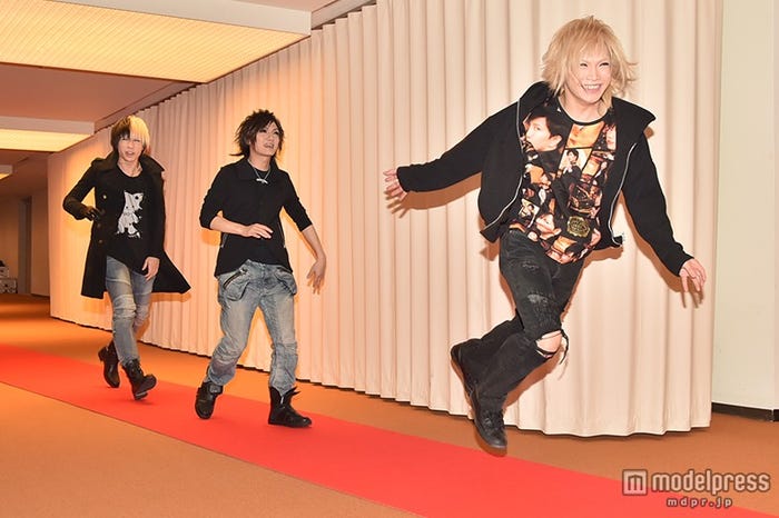 ゴールデンボンバー