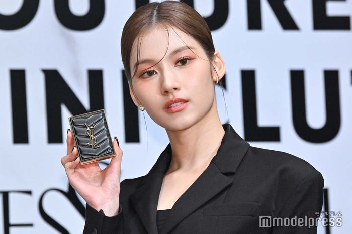 サナ(C)モデルプレス