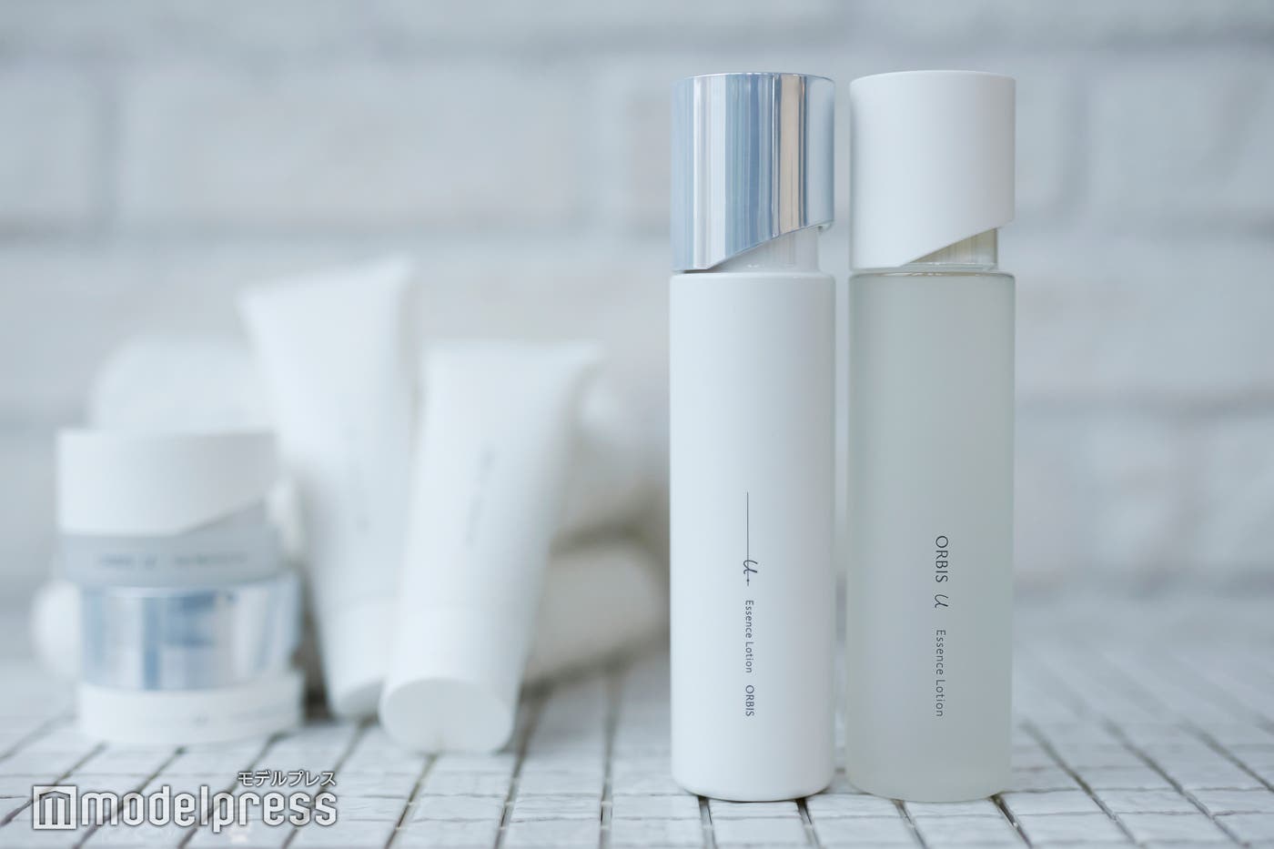 (左)オルビスユー ドット エッセンスローション(右)オルビスユー エッセンスローション(C)モデルプレス