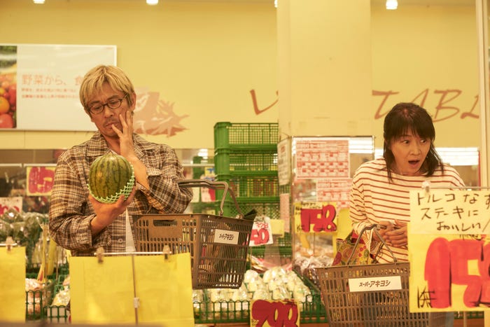 内野聖陽、田中美佐子「きのう何食べた? season2」第11話より(C)「きのう何食べた? season2」製作委員会(C)よしながふみ/講談社