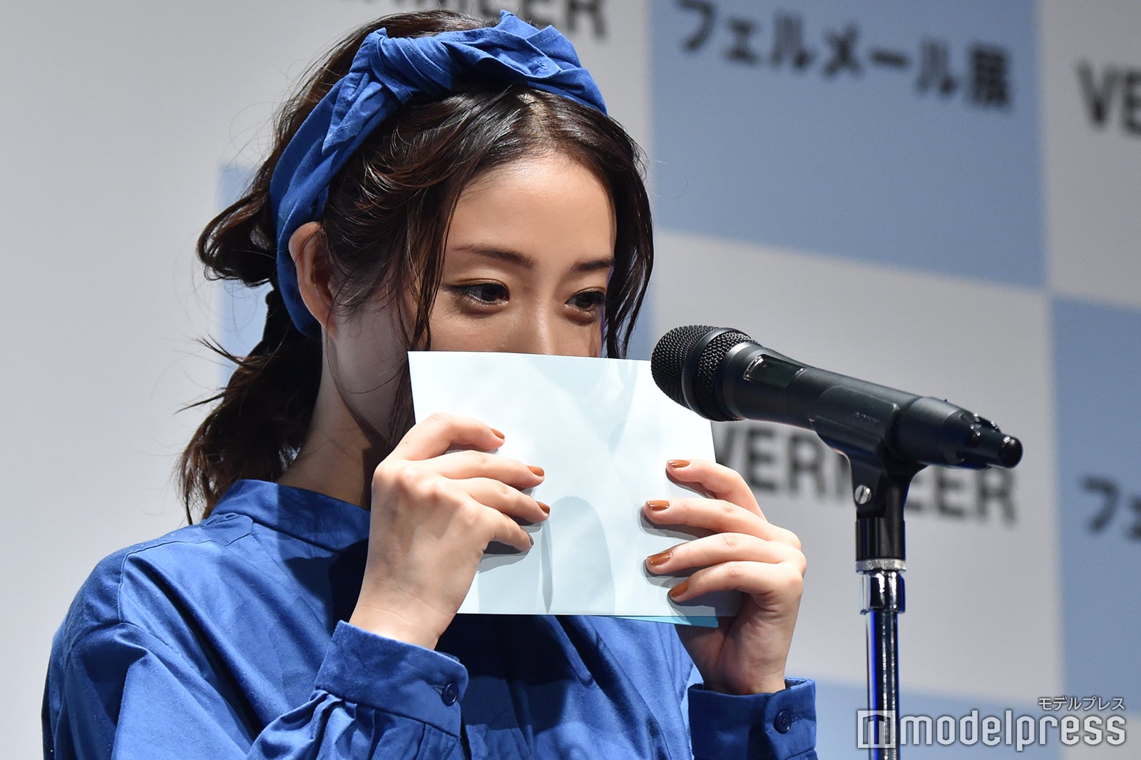 石原さとみ、緊張でドキドキ （C）モデルプレス