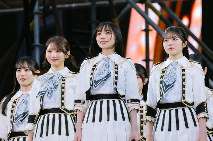日向坂46(C)Seed & FlowerLLC