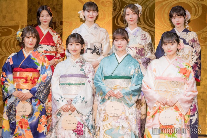 (後列左から)林瑠奈、松尾美佑、黒見明香、岡本姫奈/(前列左から)清宮レイ、一ノ瀬美空、岩本蓮加、川崎桜(C)モデルプレス