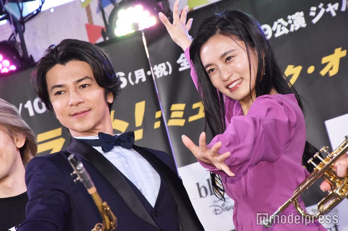 武田真治、小島瑠璃子(C)モデルプレス
