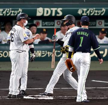 最高出塁率が確実の阪神・森下 2打席目に四球選び交代 レギュラーシーズン最終戦
