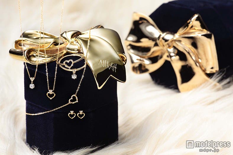 AHKAHの2014クリスマスコレクション“The Secret of Christmas”