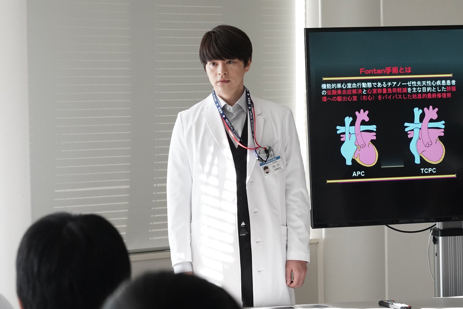 瀬戸康史「院内警察」第9話より（C）フジテレビ／共同テレビ