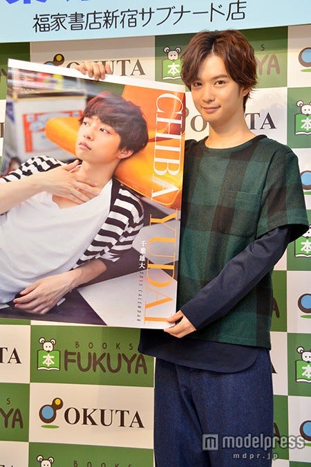 2015年カレンダー発売を記念した握手会を開催