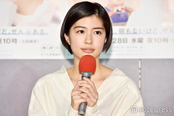 佐久間由衣は 本当に可愛い 共演者が明かす素顔 カメラが回っていないときも モデルプレス