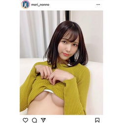 森のんの、刺激的な下乳チラ見せショットで誘惑!
