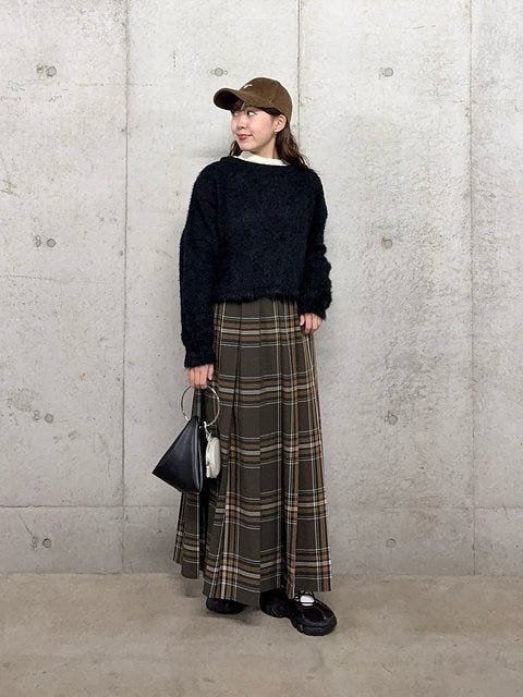 黒ニットコーデ5