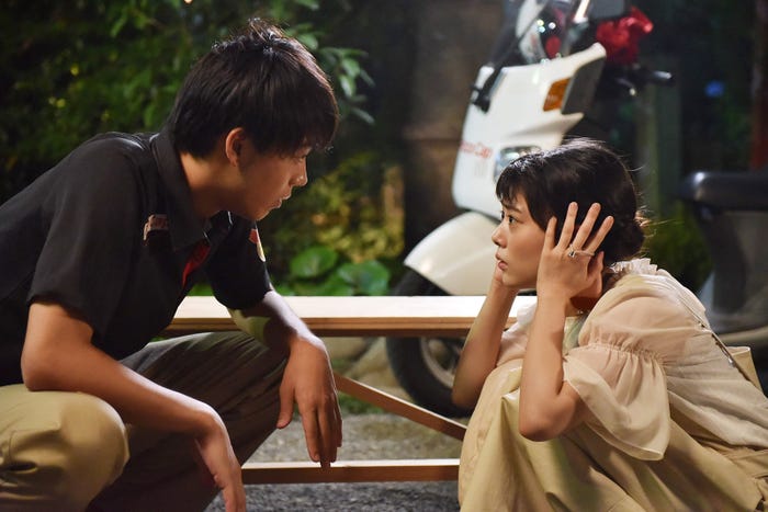 竹内涼真、高畑充希/「過保護のカホコ」第2話より(画像提供:日本テレビ)