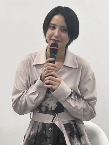 山崎紘菜「男装のヒロインをやってみたい」171センチのショートヘアの刑事役で話題「今夜もシリアルキラーと待ち合わせ」16日に最終回