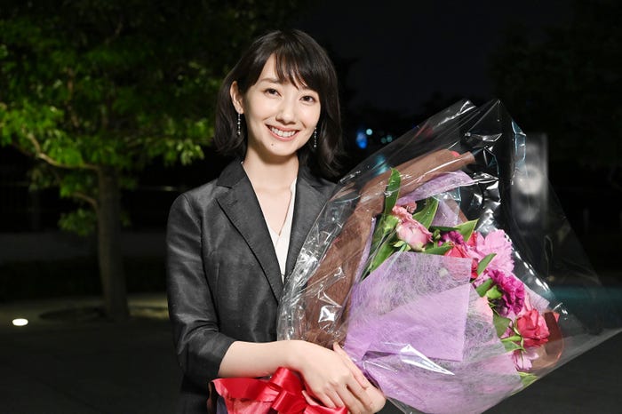 波瑠もこの日の夜にクランクアップ(C)日本テレビ