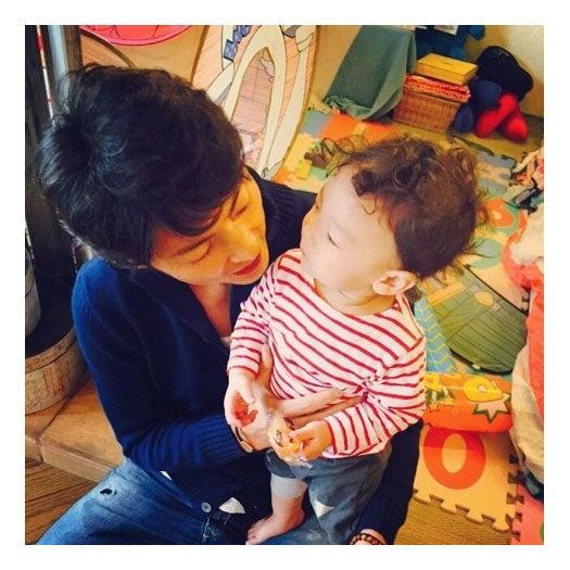スザンヌ、愛息子と斉藤氏のツーショット／スザンヌ オフィシャルブログ（Ameba）より