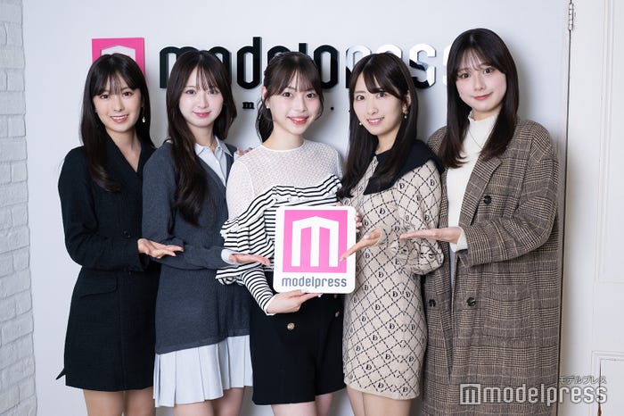 (左から)清造菫さん、川崎華さん、漆原のこさん、古仲真央さん、渡邉果菜さん(C)モデルプレス