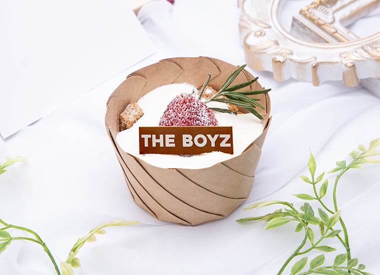 THE B カップケーキ～White～税込1,100円／提供画像