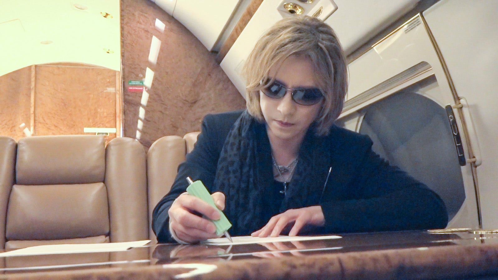 YOSHIKI「生と死の狭間で揺れる」1200日密着で予想外のエンディングへ