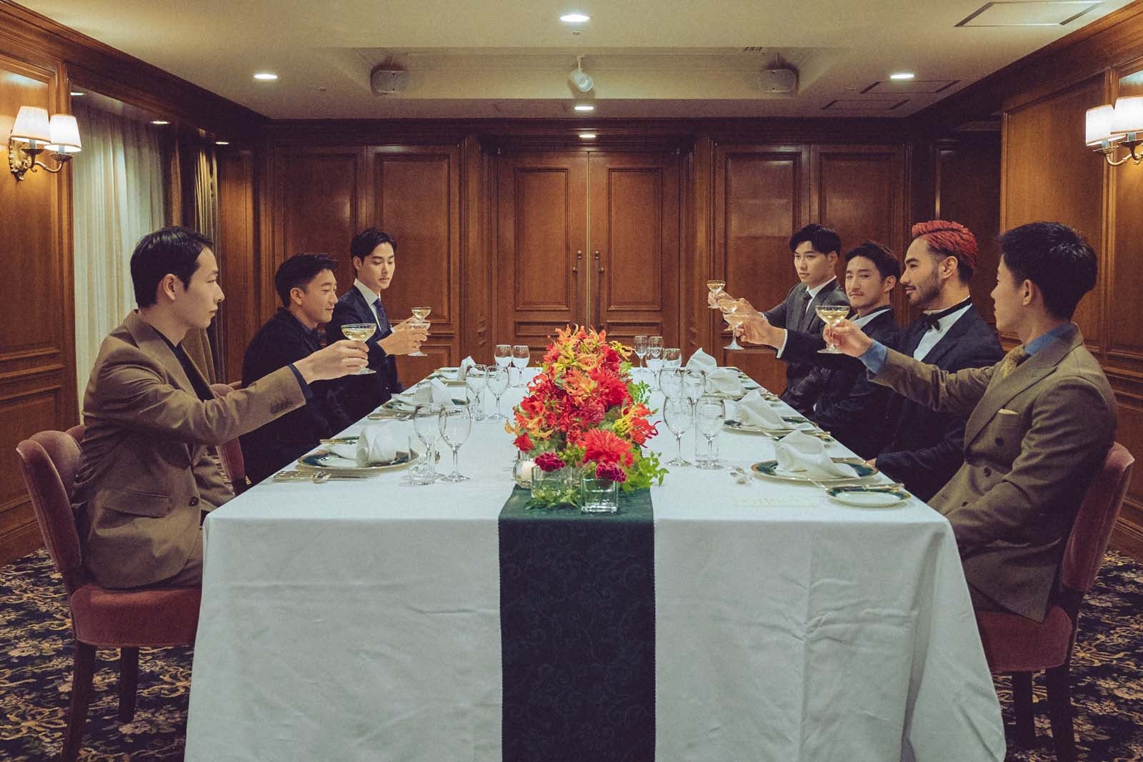 （左から時計回りに）リョウタ、ダイ、シュン、イクオ、テホン、アラン、カズト／Netflixリアリティシリーズ「ボーイフレンド」 世界独占配信中