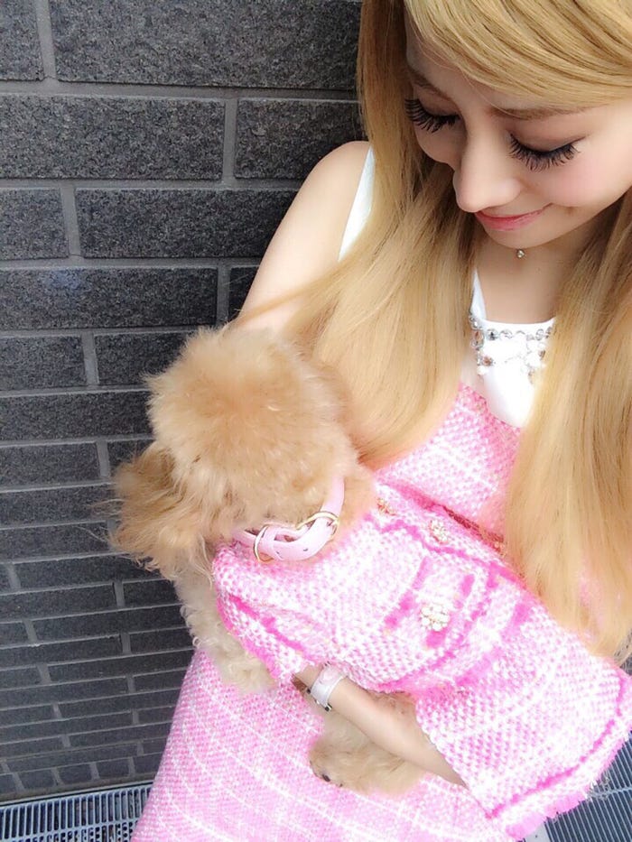 愛沢えみり&ティアラちゃん(画像提供:所属事務所)