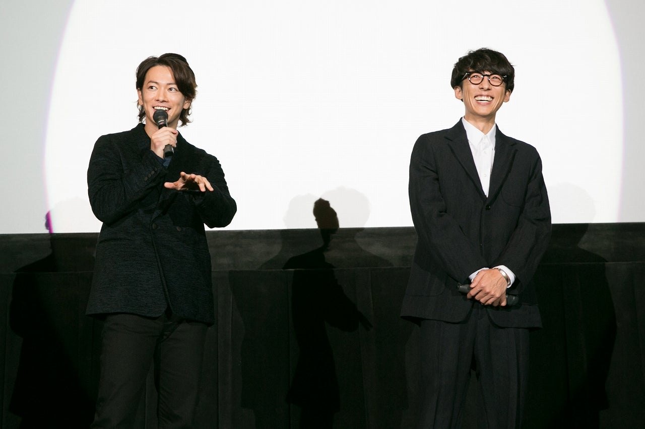 佐藤健、高橋一生（C）2018映画「億男」製作委員会