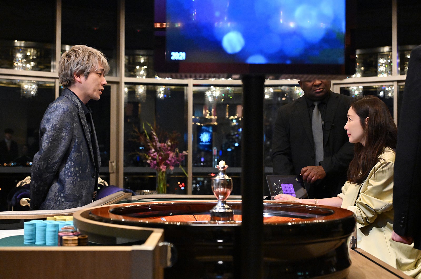 二宮和也、チェ・ジウ「ブラックペアン シーズン２」第1話より（C）TBS