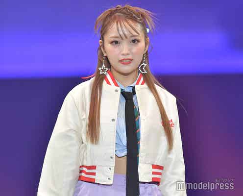 ねお、美ウエスト披露 カラーコーデで遊び心弾ける<札幌コレクション 2023 A/W>