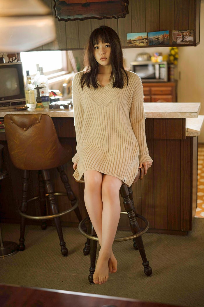 「桜井日奈子2022カレンダーブック(仮)」(東京ニュース通信社刊)