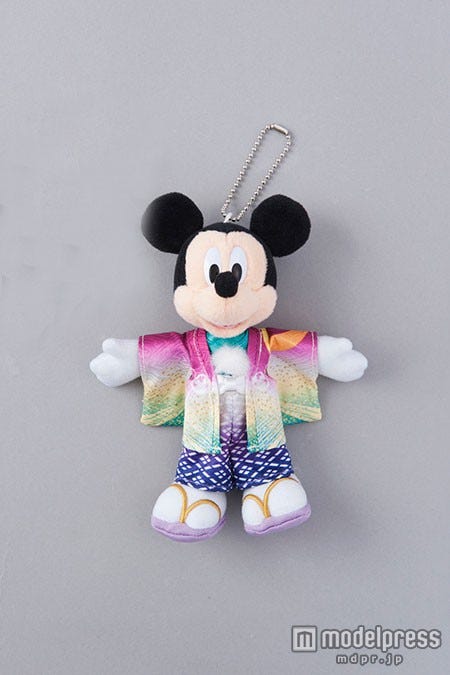 ミッキーぬいぐるみバッジ¥1600(C)Disney