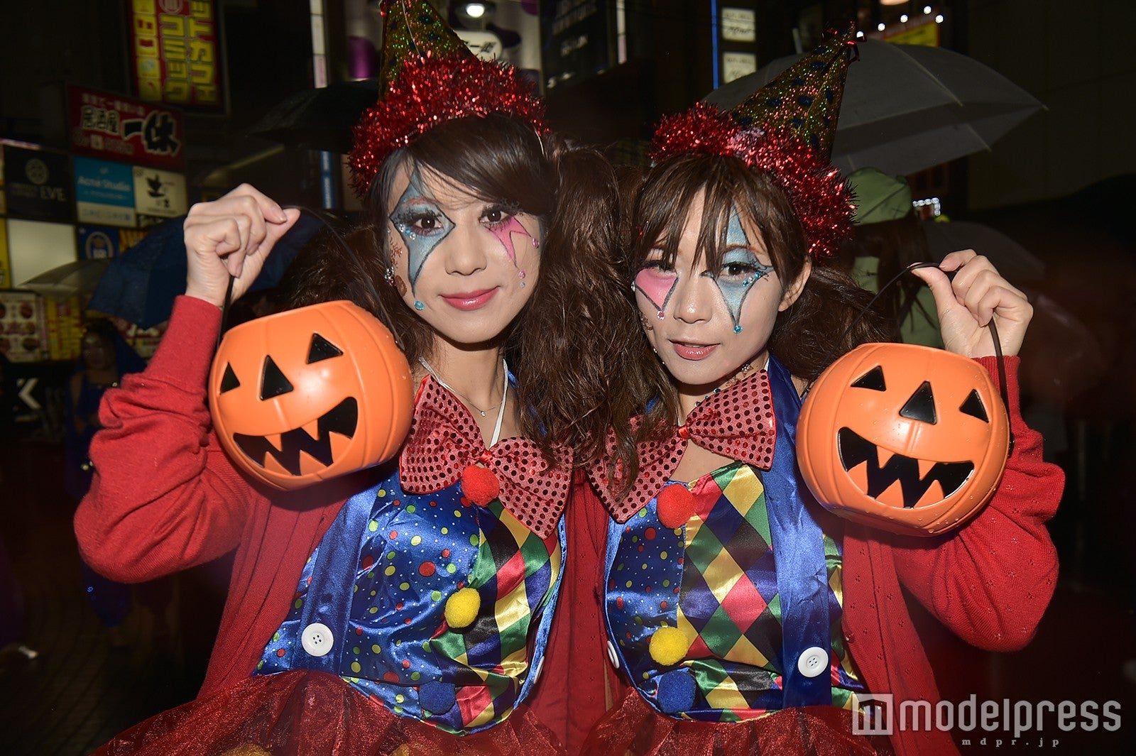 渋谷でのスナップ （C）モデルプレス