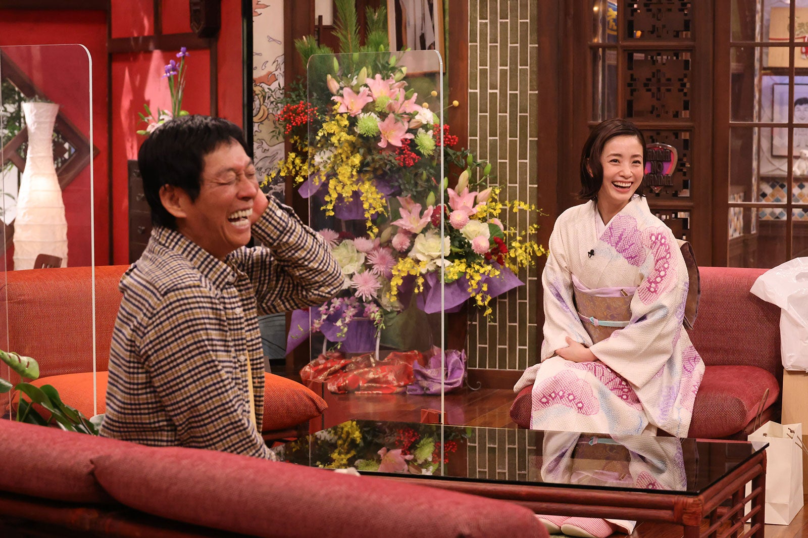 明石家さんま、上戸彩 （C）カンテレ・フジテレビ