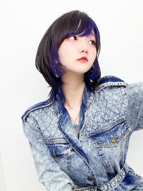 ウルフヘアがより似合うインナーカラー特集 遊び心を加えた大人の人気スタイル15選 モデルプレス ウルフヘアがより似合うインナーカラー特集 遊び心を加えた大人の人気スタイル15選 モデルプレス