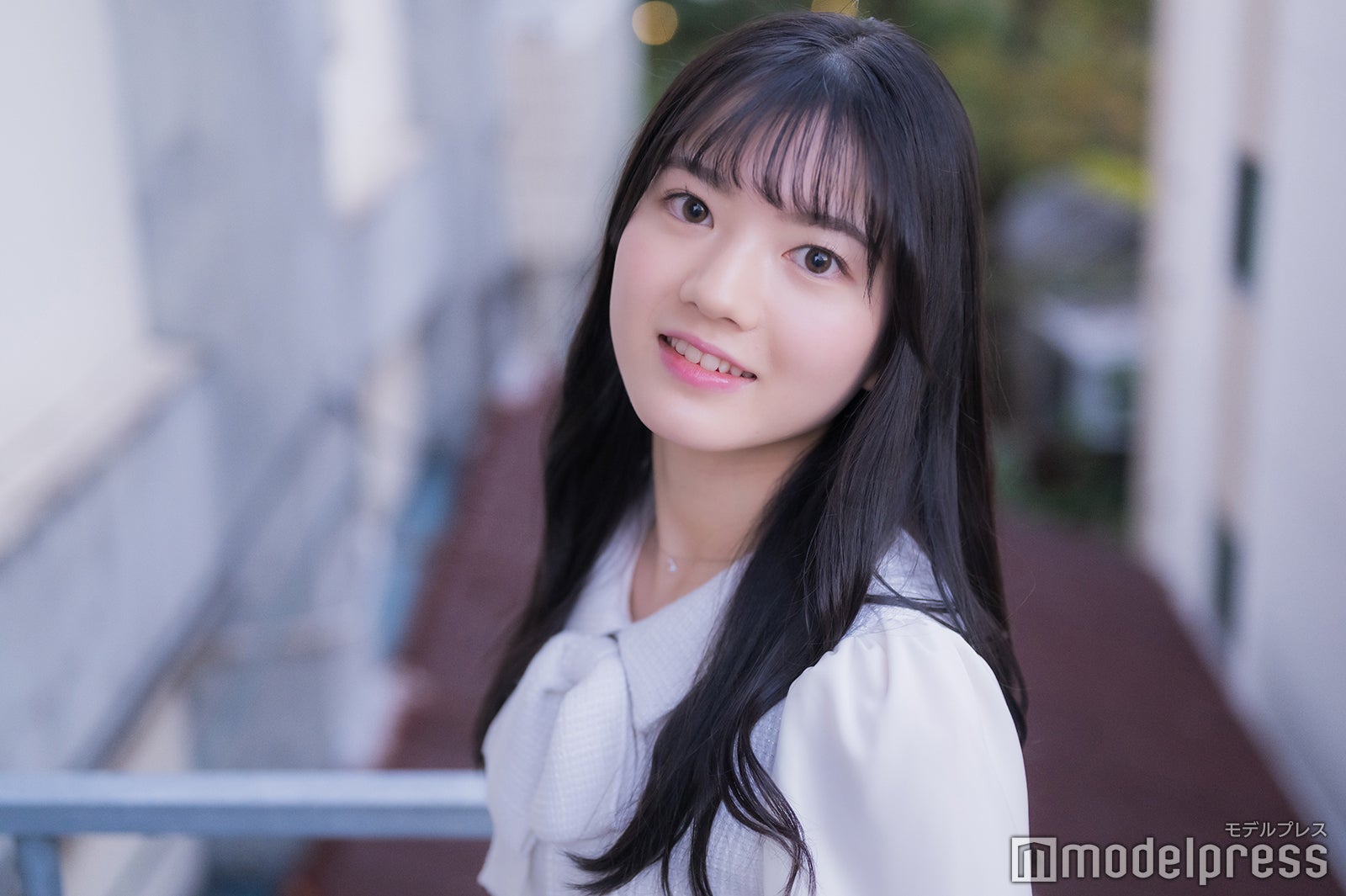 鹿毛茉弥さん（C）モデルプレス