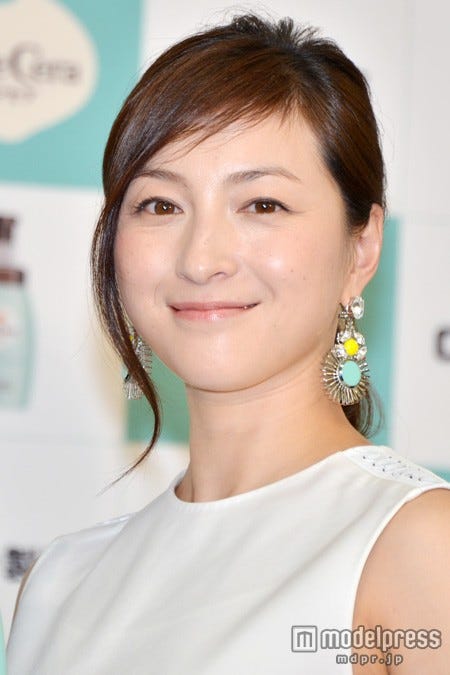 広末涼子 美肌の秘訣 バスタイムのこだわりを明かす モデルプレス 広末涼子 美肌の秘訣 バスタイムのこだわりを明かす モデルプレス
