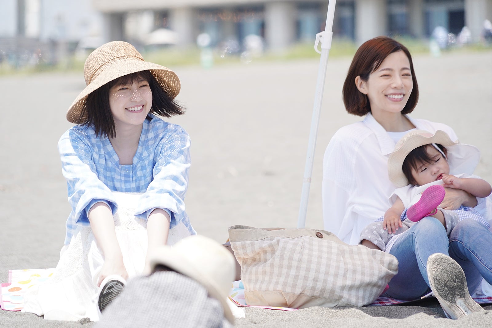 今田美桜、桜井ユキ／「悪女（わる）～働くのがカッコ悪いなんて誰が言った？～」第9話より（C）日本テレビ