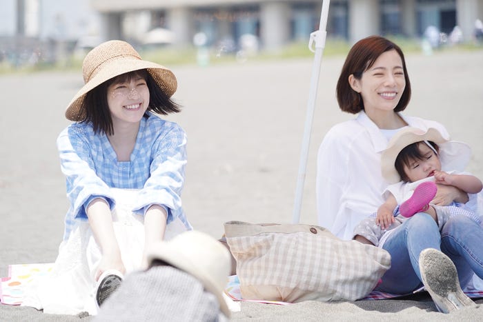 今田美桜、桜井ユキ/「悪女(わる)~働くのがカッコ悪いなんて誰が言った?~」第9話より(C)日本テレビ