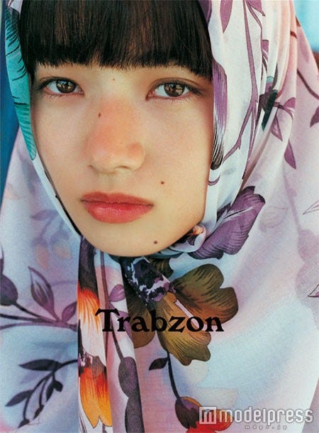 小松菜奈1st写真集「Trabzon」(画像提供:SDP)