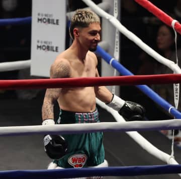 桑原拓が挑戦の世界戦で珍トラブル 王者陣営のマウスピース忘れで2分開始遅れる 会場どよめき