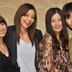（左から）大島優子、香里奈、吉高由里子、稲森いずみ（ドラマ「私が恋愛できない理由」制作発表会見より）